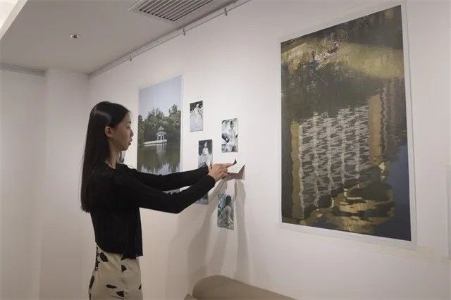 【僑創(chuàng)達(dá)人⑦】 “95后”女海歸獨(dú)立創(chuàng)辦美術(shù)館，讓新生代藝術(shù)被看見